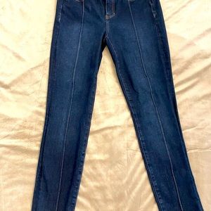 Liverpool “The Ankle Skinny” Size 2 Blue Jeans With Seemed Front